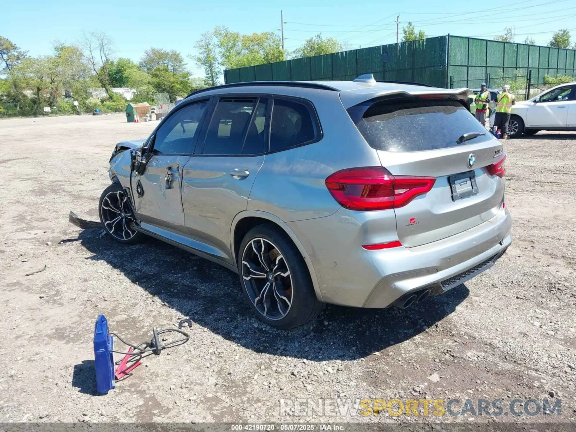 3 Photograph of a damaged car 5YMTS0C01M9G99914 BMW X3 M 2021