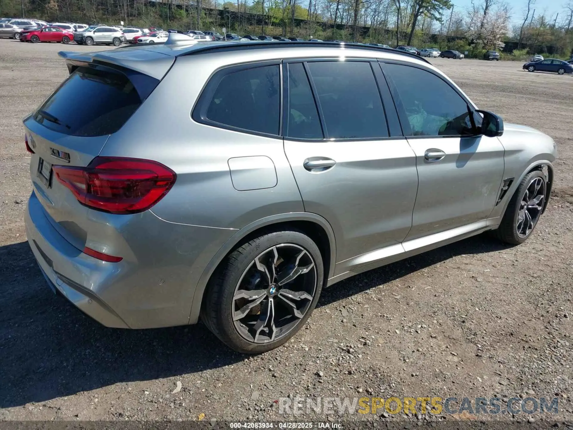 4 Photograph of a damaged car 5YMTS0C05M9H17198 BMW X3 M 2021