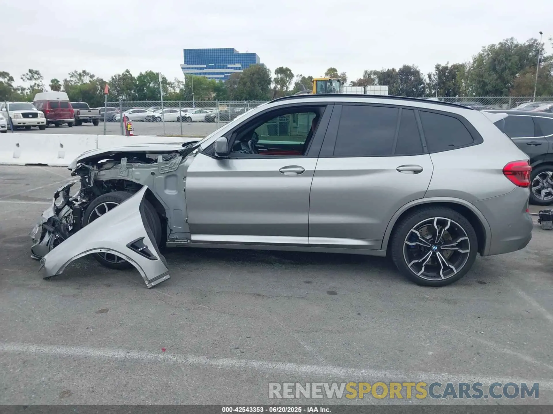 15 Photograph of a damaged car 5YMTS0C0XM9H37480 BMW X3 M 2021