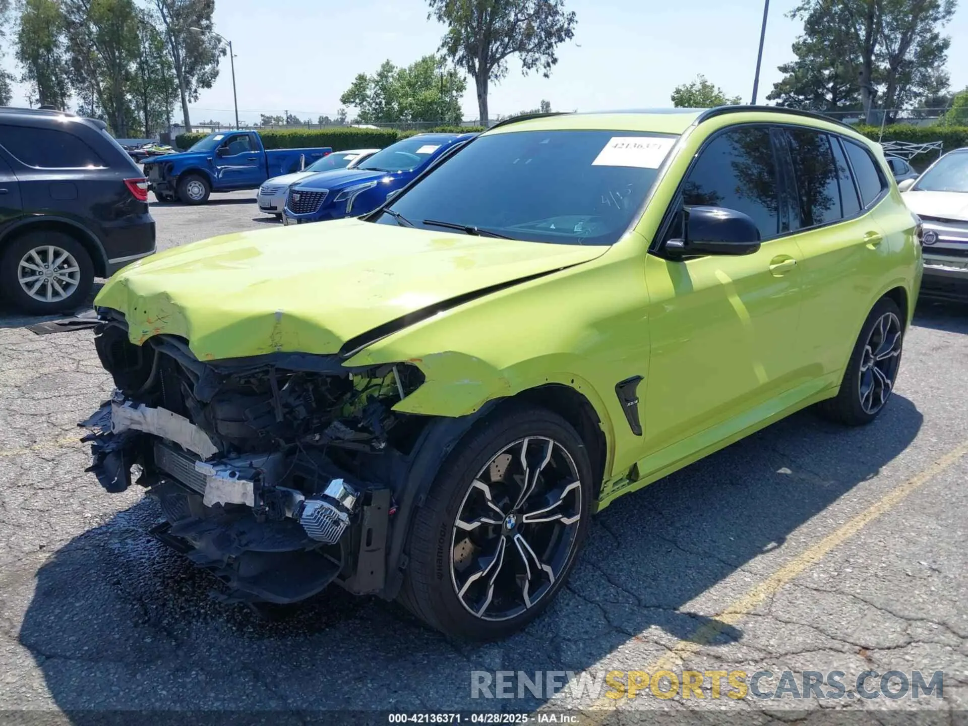 2 Photograph of a damaged car 5YM13EC02N9K07973 BMW X3 M 2022