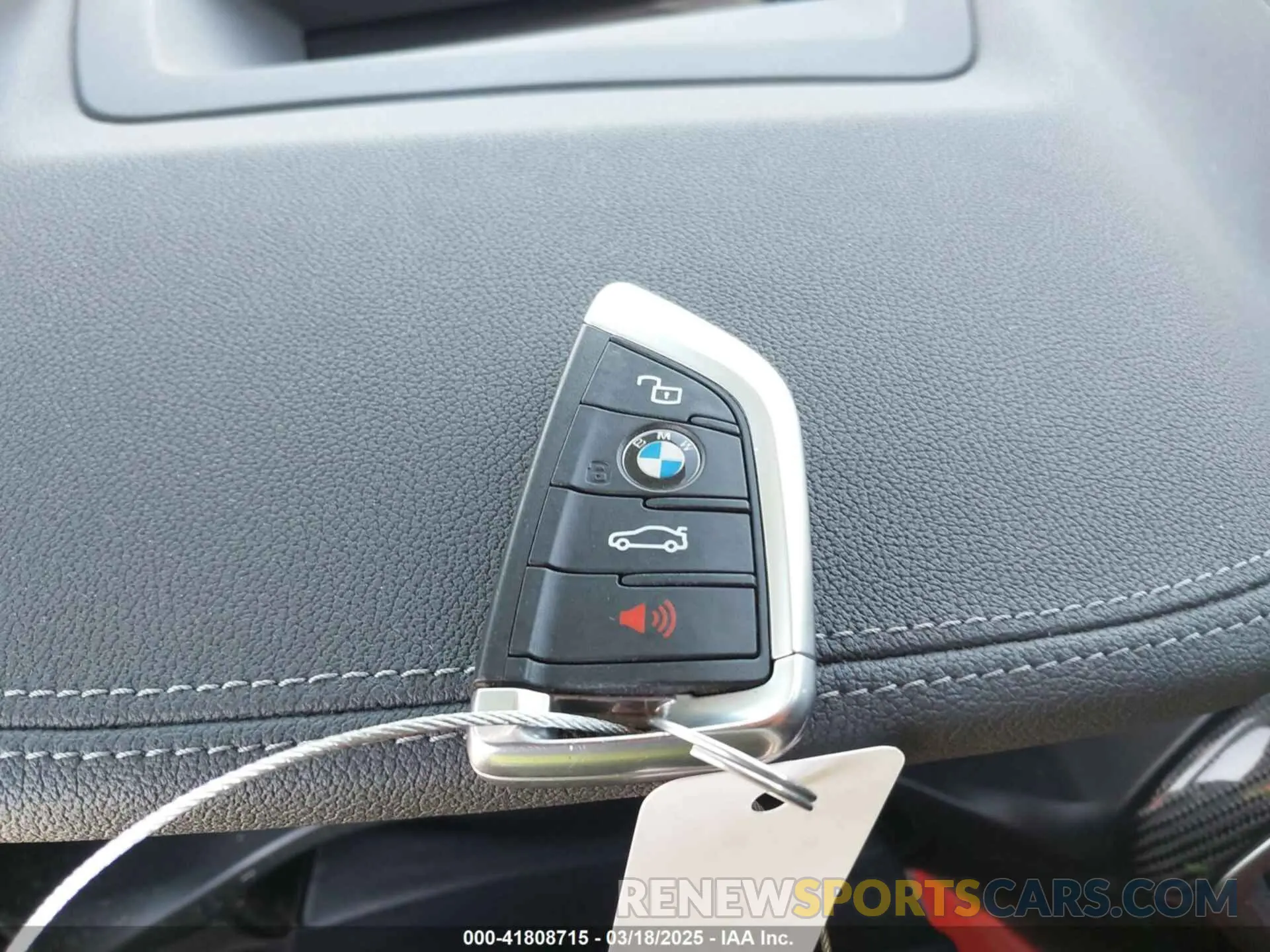 11 Photograph of a damaged car 5YM13EC03N9L12134 BMW X3 M 2022