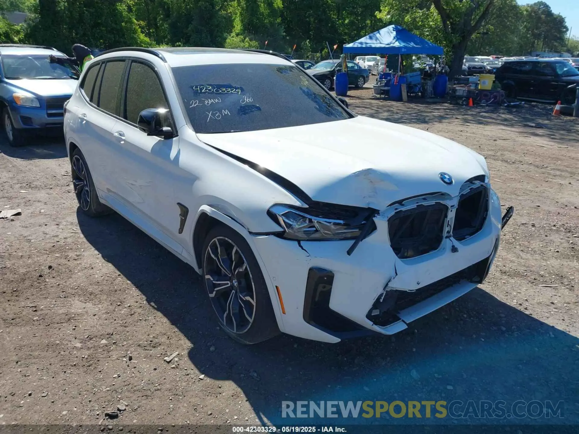 6 Photograph of a damaged car 5YM13EC05N9J35019 BMW X3 M 2022