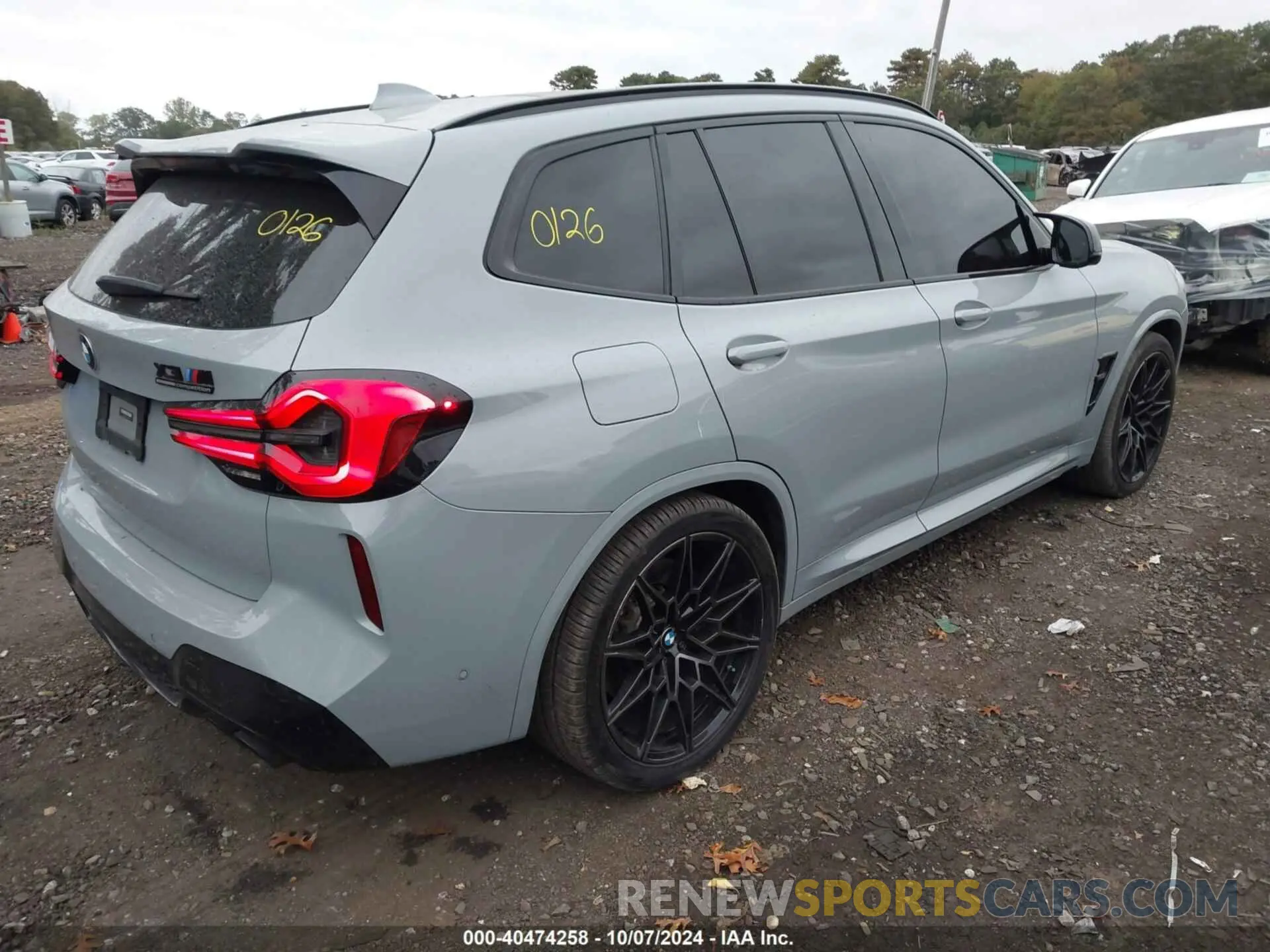 4 Photograph of a damaged car 5YM13EC05N9J89470 BMW X3 M 2022