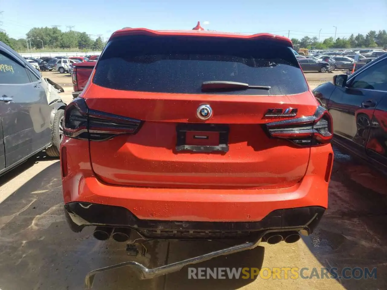 6 Photograph of a damaged car 5YM13EC0XP9R08389 BMW X3 M 2023