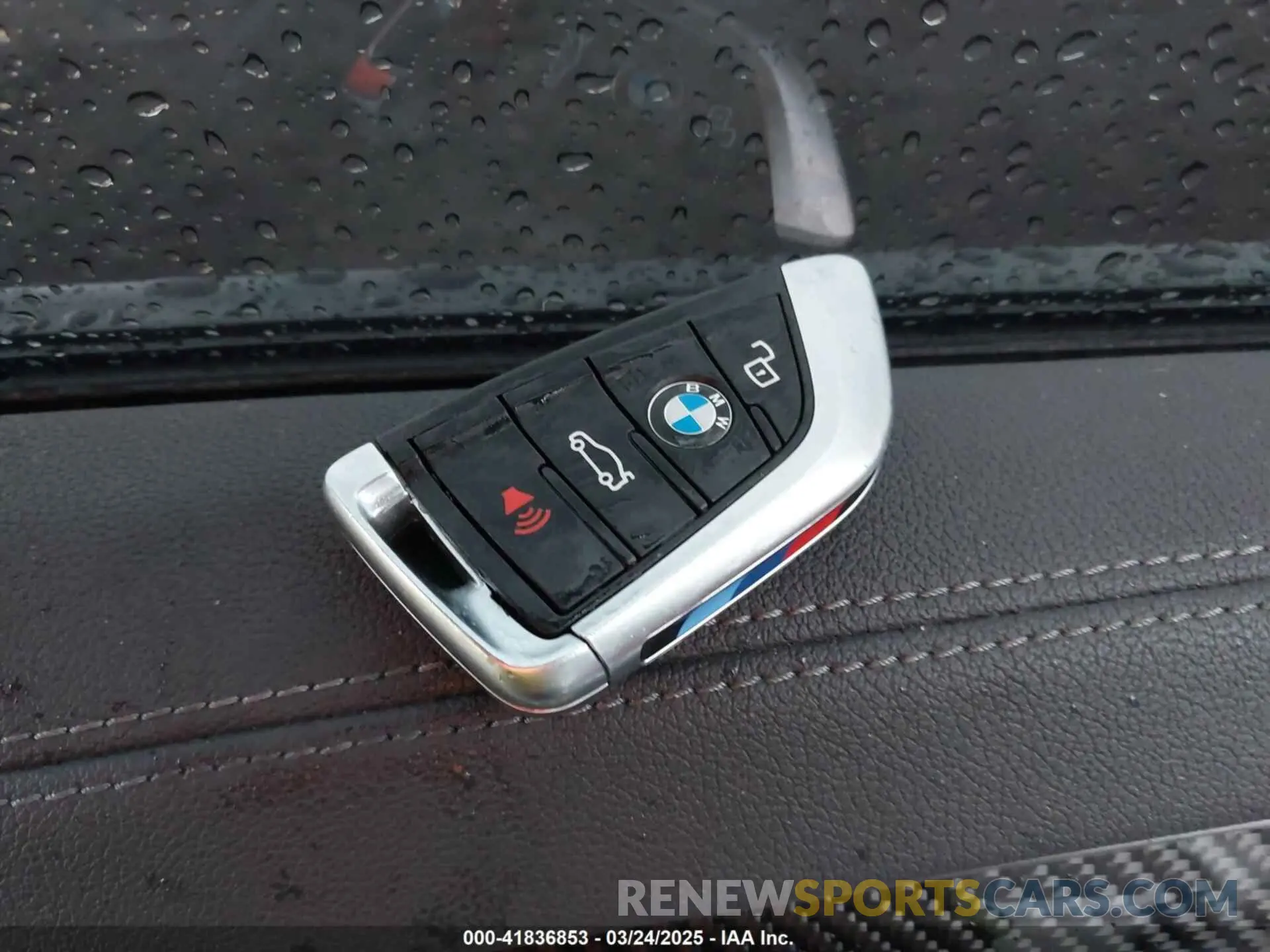 11 Photograph of a damaged car 5YM13EC00R9W09223 BMW X3 M 2024