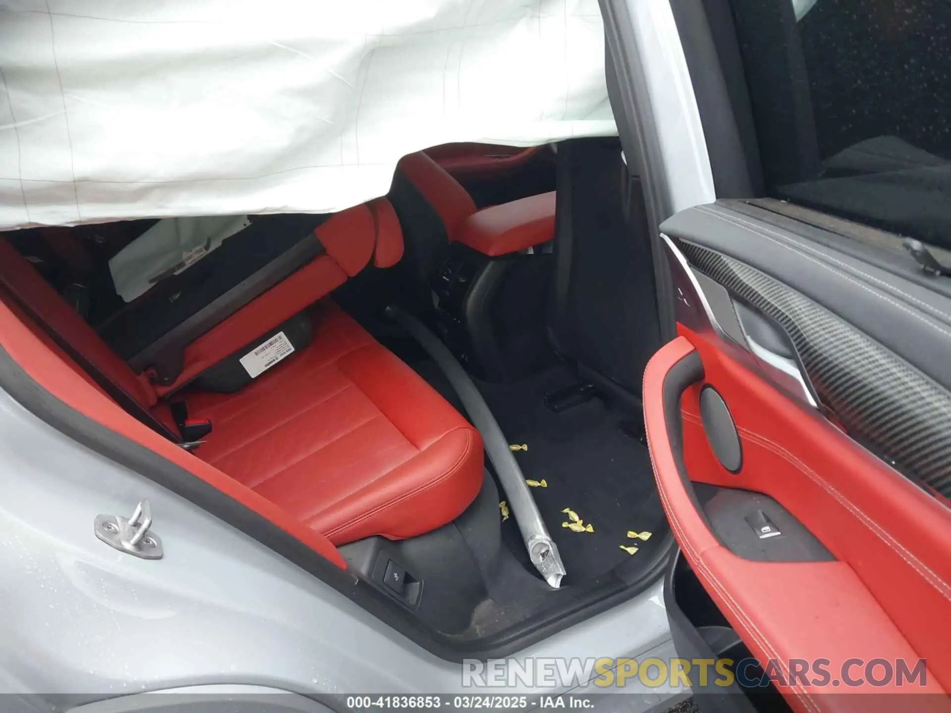 8 Photograph of a damaged car 5YM13EC00R9W09223 BMW X3 M 2024