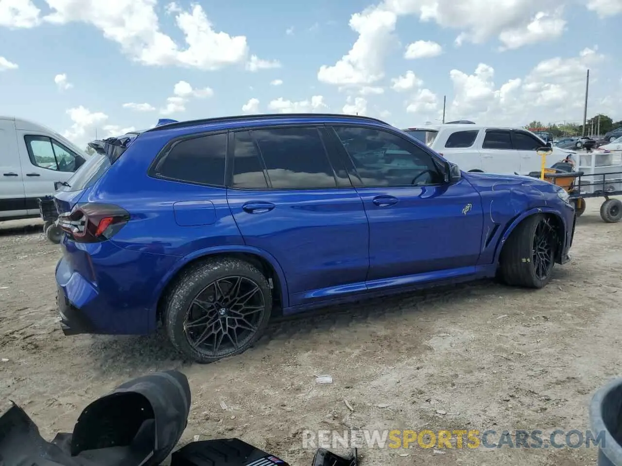 3 Photograph of a damaged car 5YM13EC04R9U76210 BMW X3 M 2024