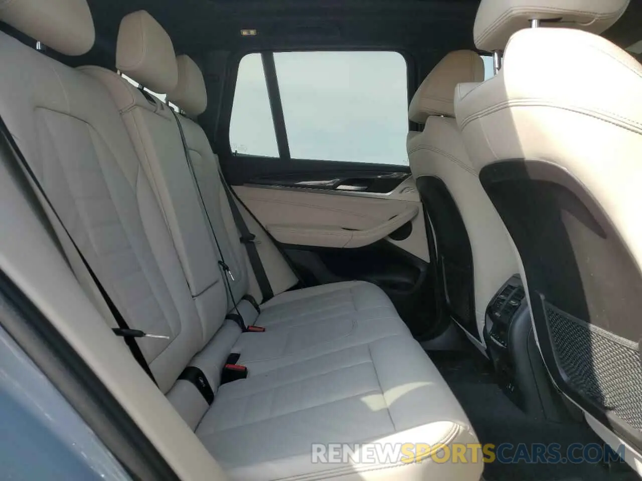 11 Photograph of a damaged car 5UX83DP01N9J87712 BMW X3 M40I 2022
