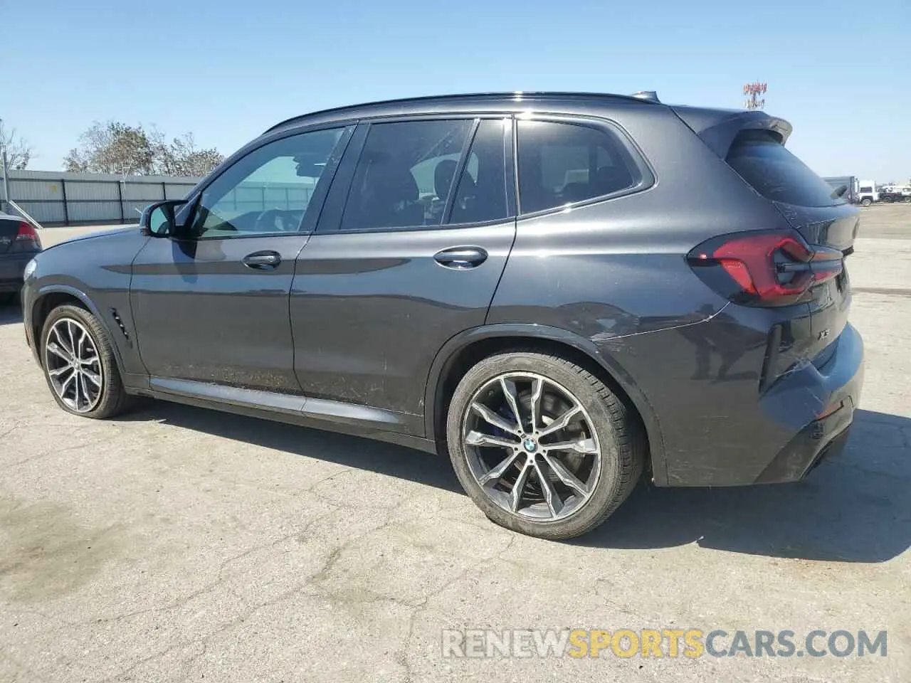 2 Photograph of a damaged car 5UX83DP06N9J37372 BMW X3 M40I 2022