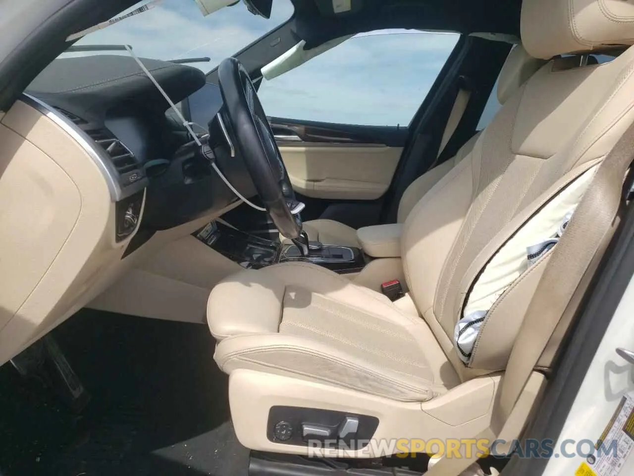 7 Photograph of a damaged car 5UX83DP06N9K19229 BMW X3 M40I 2022