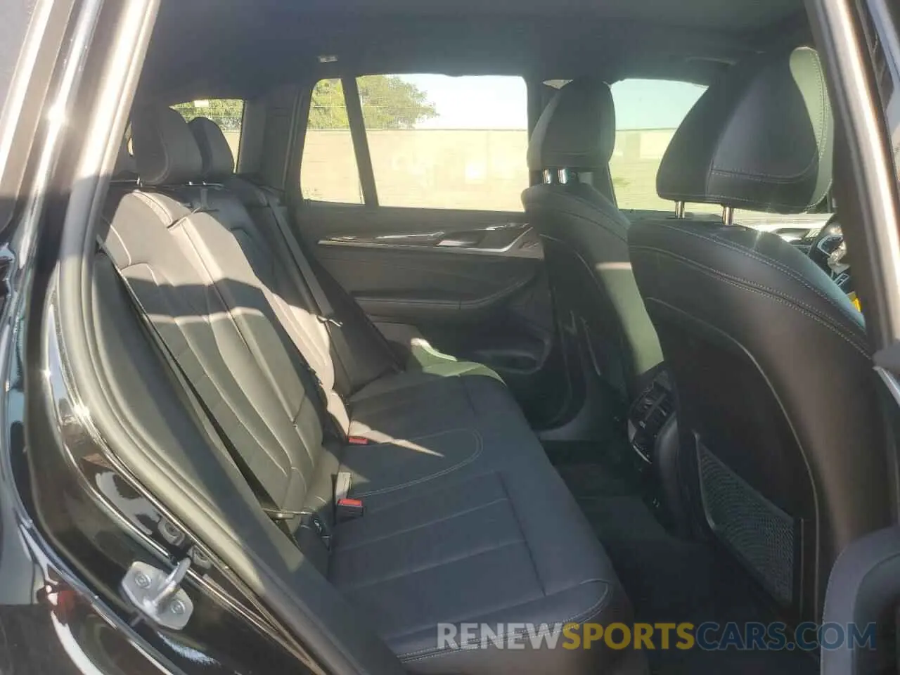 11 Photograph of a damaged car 5UX83DP06N9K23653 BMW X3 M40I 2022