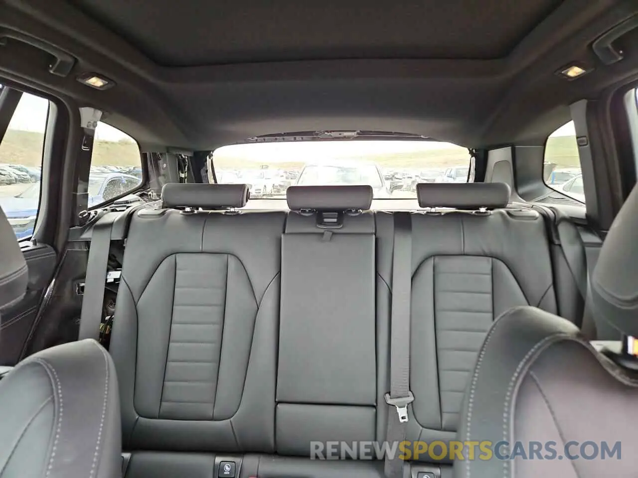 10 Photograph of a damaged car 5UX83DP0XP9P69052 BMW X3 M40I 2023
