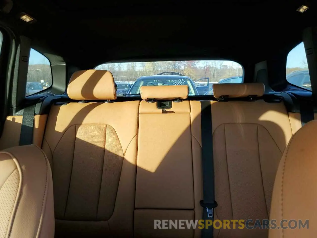 10 Photograph of a damaged car 5UX83DP01R9W60188 BMW X3 M40I 2024