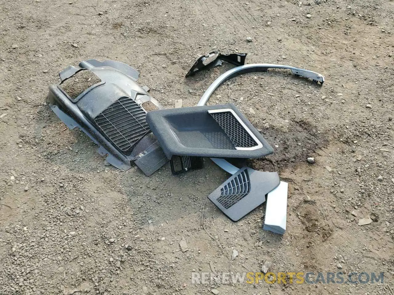 13 Photograph of a damaged car 5UX83DP05R9U77568 BMW X3 M40I 2024