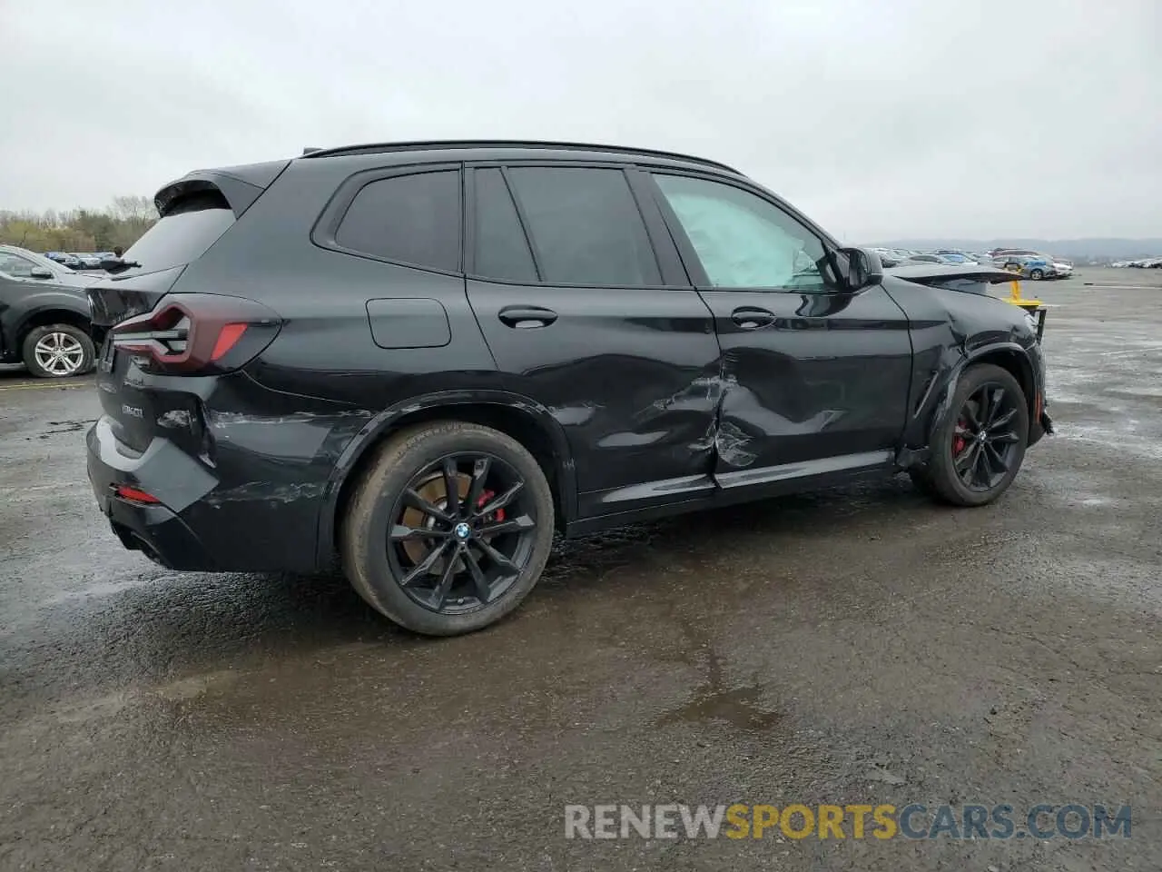 3 Photograph of a damaged car 5UX83DP05R9V62300 BMW X3 M40I 2024