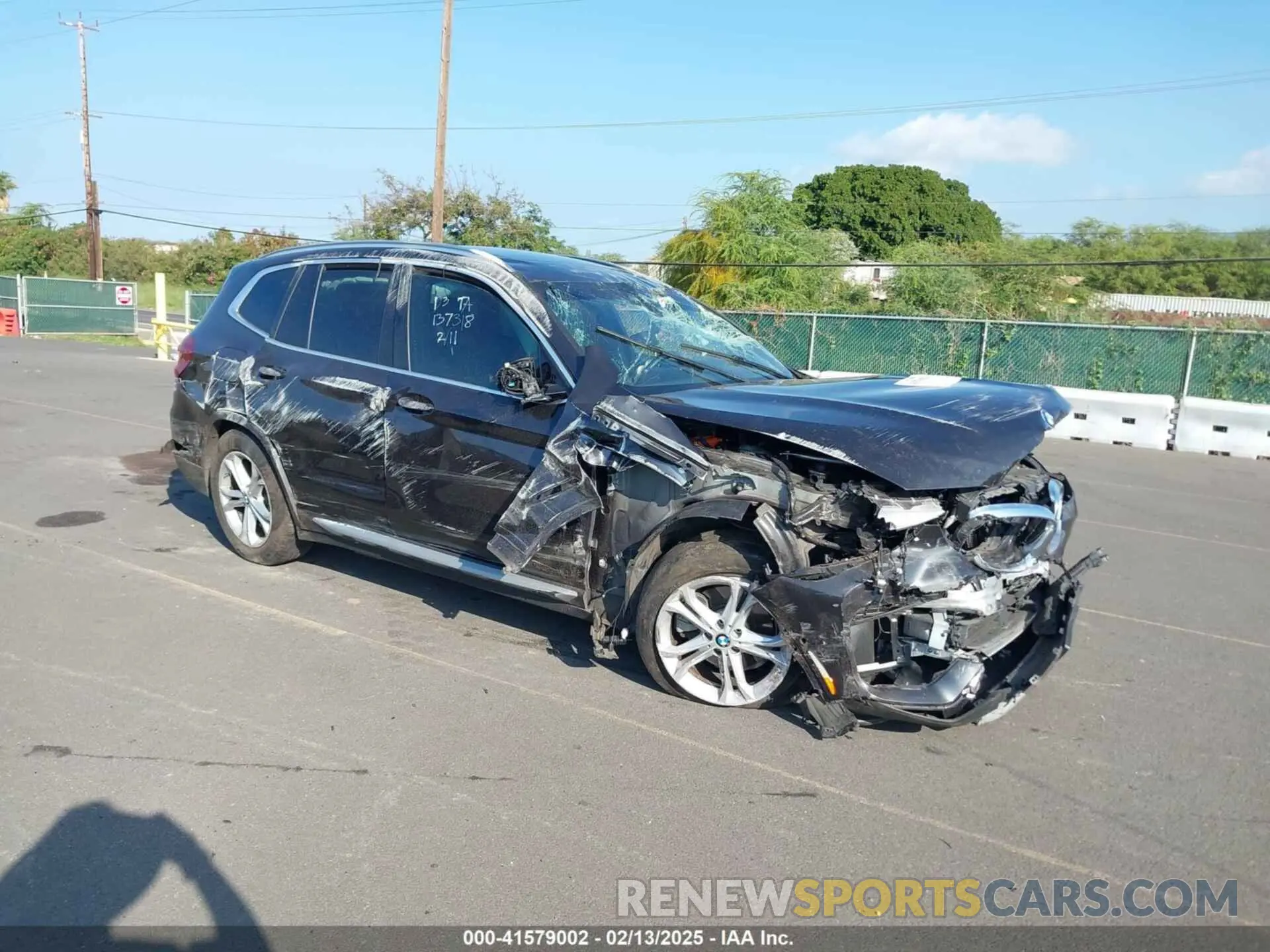 1 Photograph of a damaged car 5UXTS1C07L9D22483 BMW X3 PHEV 2020