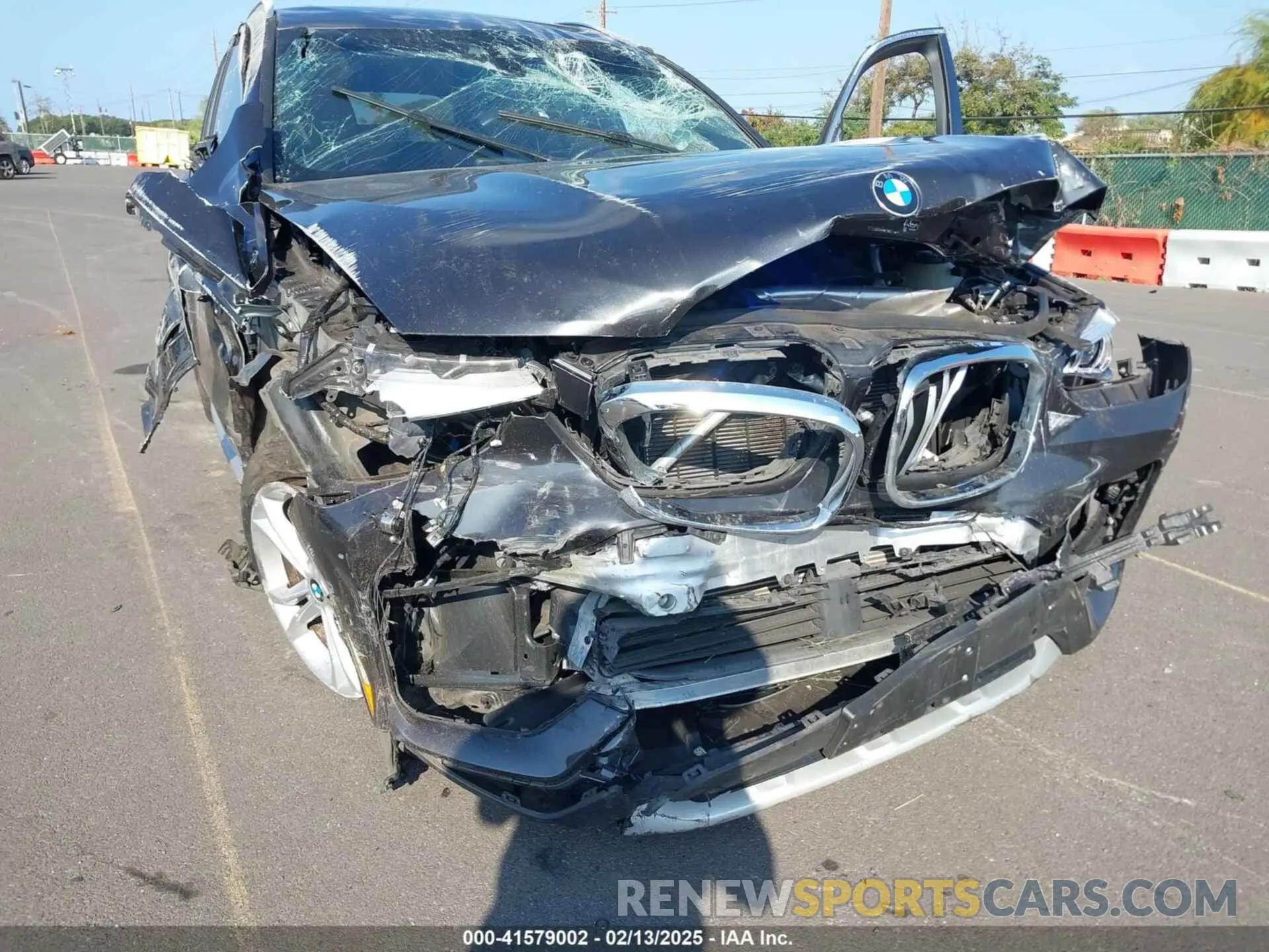 6 Photograph of a damaged car 5UXTS1C07L9D22483 BMW X3 PHEV 2020