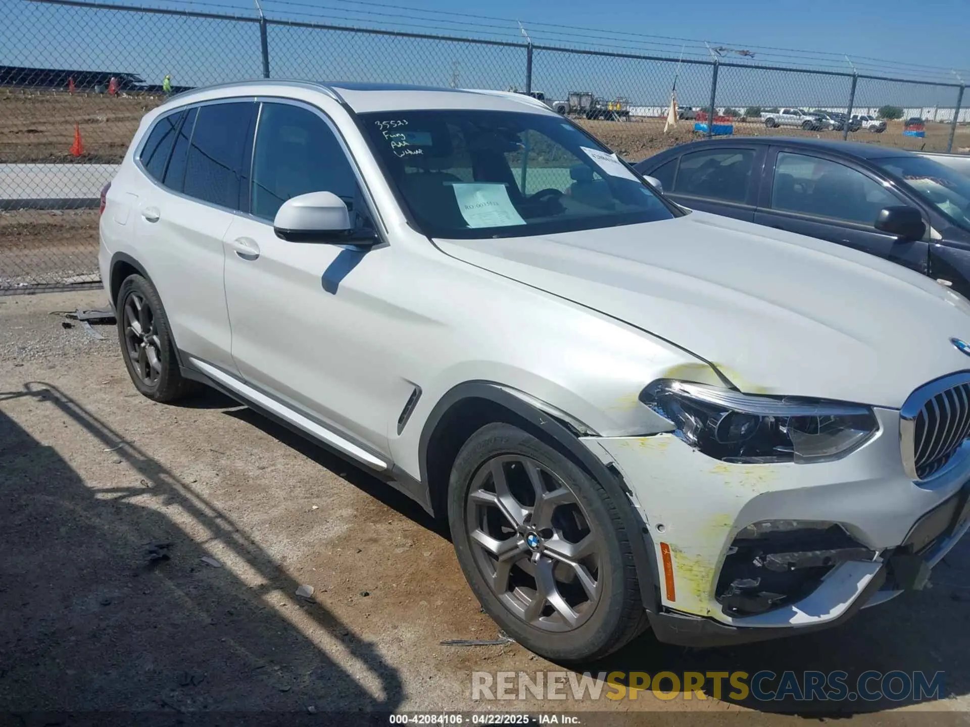 1 Photograph of a damaged car 5UXTS1C02M9F71923 BMW X3 PHEV 2021
