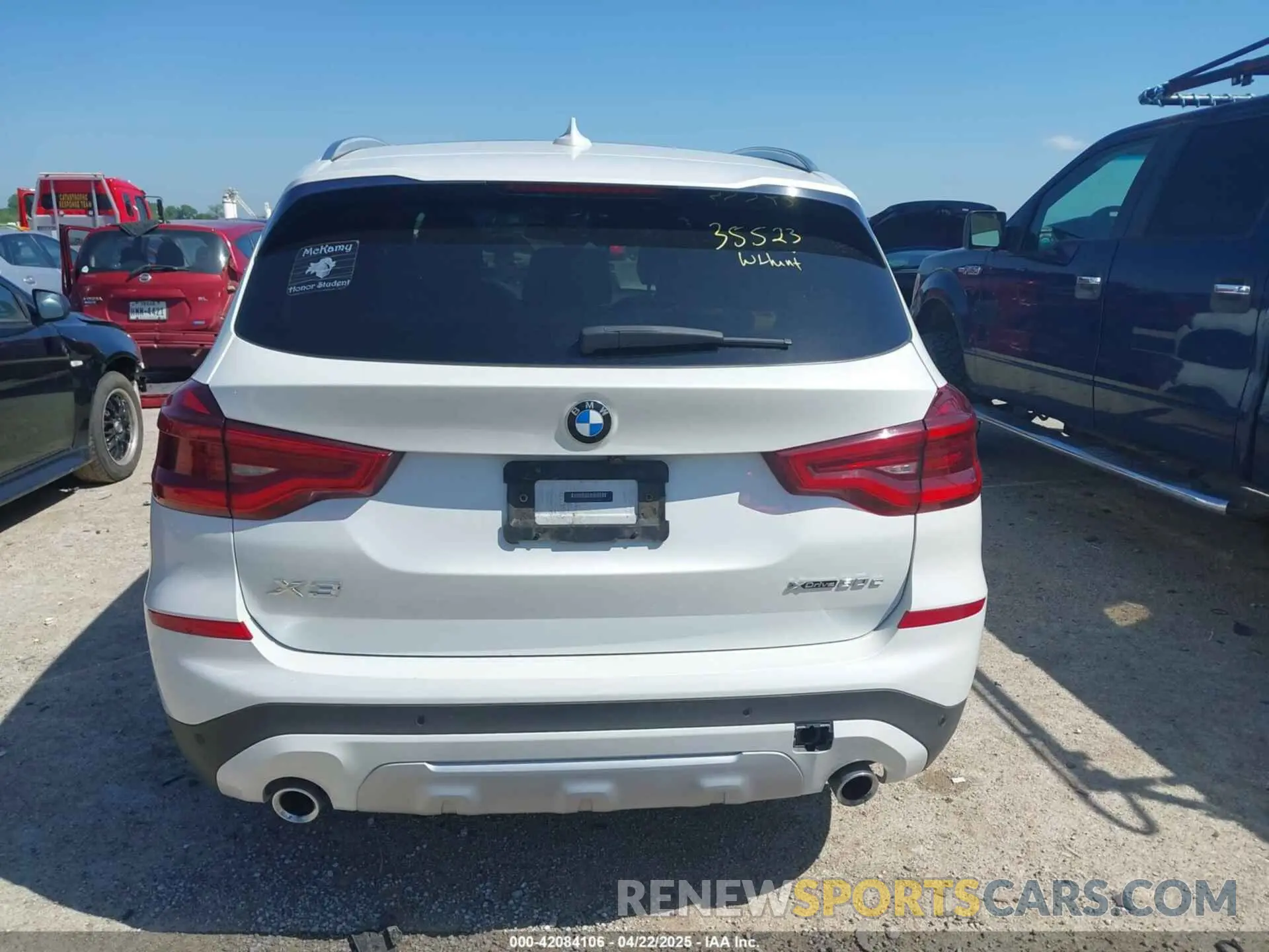 16 Photograph of a damaged car 5UXTS1C02M9F71923 BMW X3 PHEV 2021