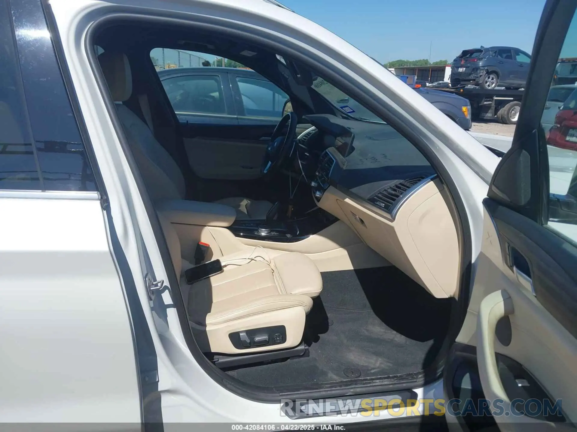 5 Photograph of a damaged car 5UXTS1C02M9F71923 BMW X3 PHEV 2021