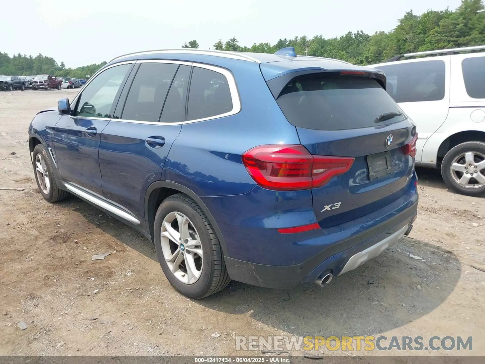 3 Photograph of a damaged car 5UXTS1C04M9E30643 BMW X3 PHEV 2021