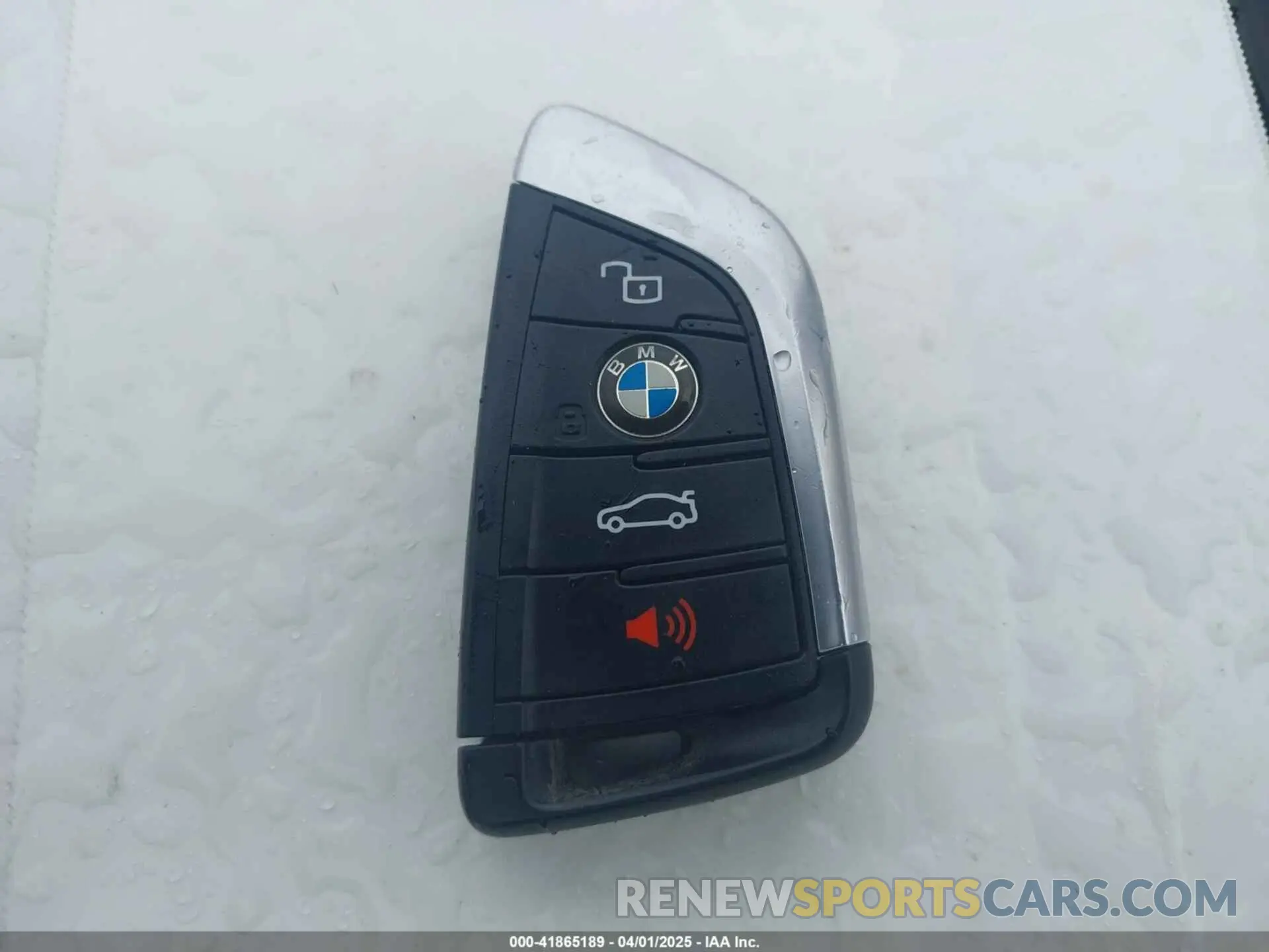 11 Photograph of a damaged car 5UXTS1C05M9F20190 BMW X3 PHEV 2021