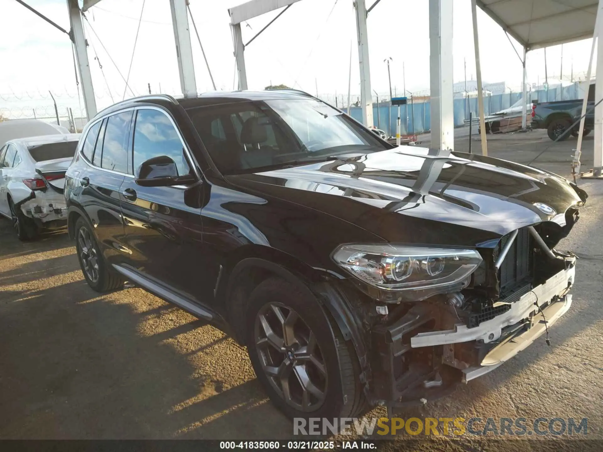 1 Photograph of a damaged car 5UXTS1C06M9E14489 BMW X3 PHEV 2021