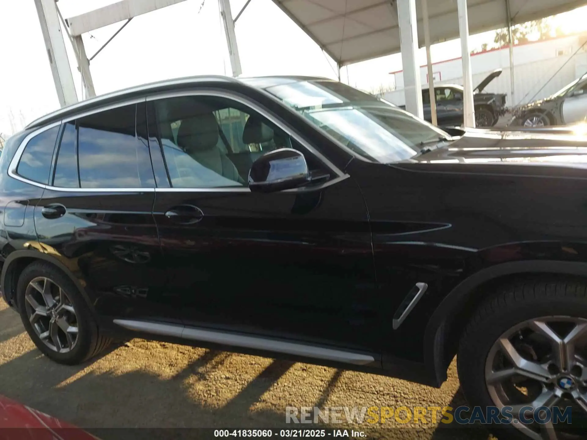 14 Photograph of a damaged car 5UXTS1C06M9E14489 BMW X3 PHEV 2021