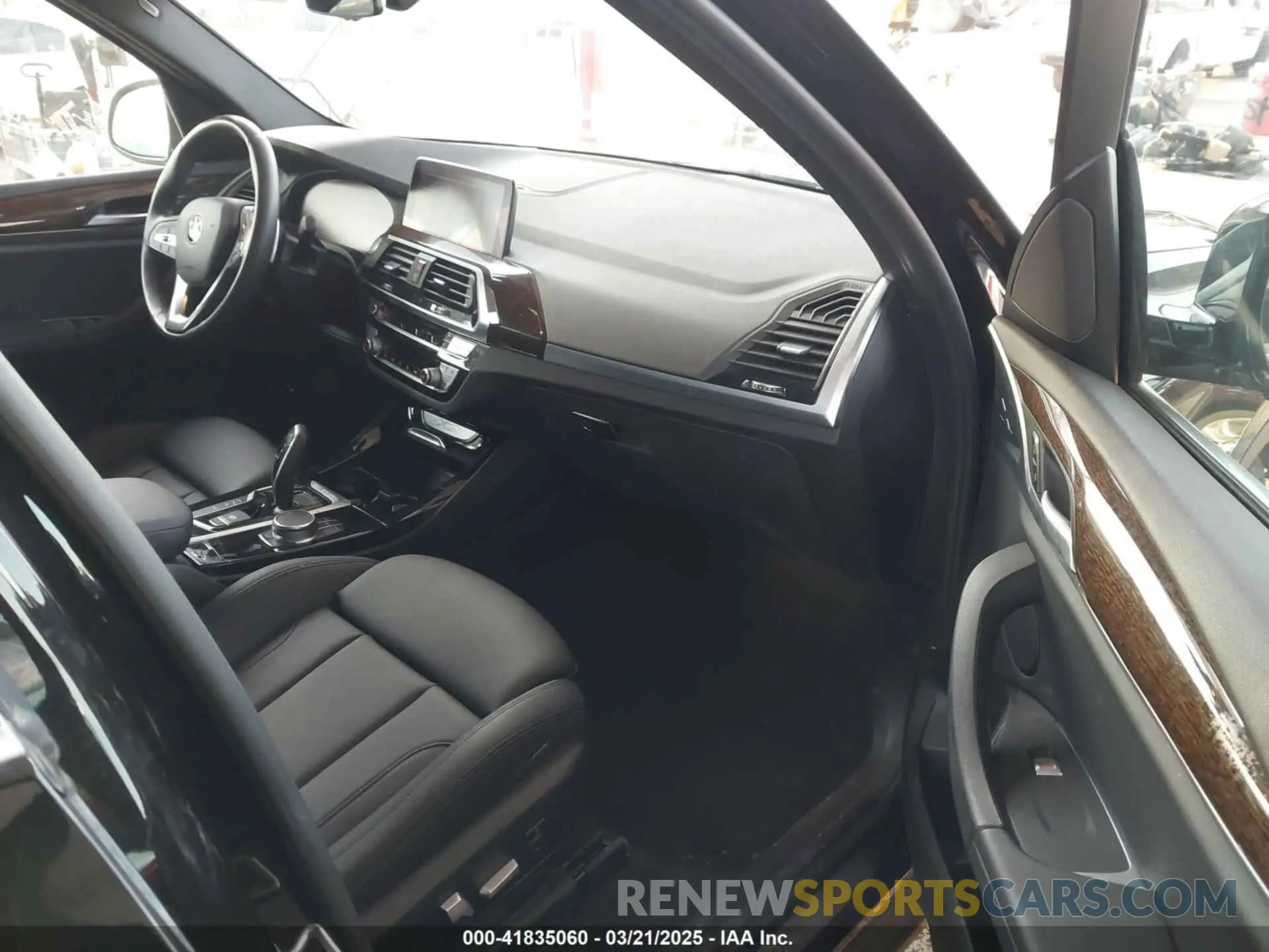 5 Photograph of a damaged car 5UXTS1C06M9E14489 BMW X3 PHEV 2021