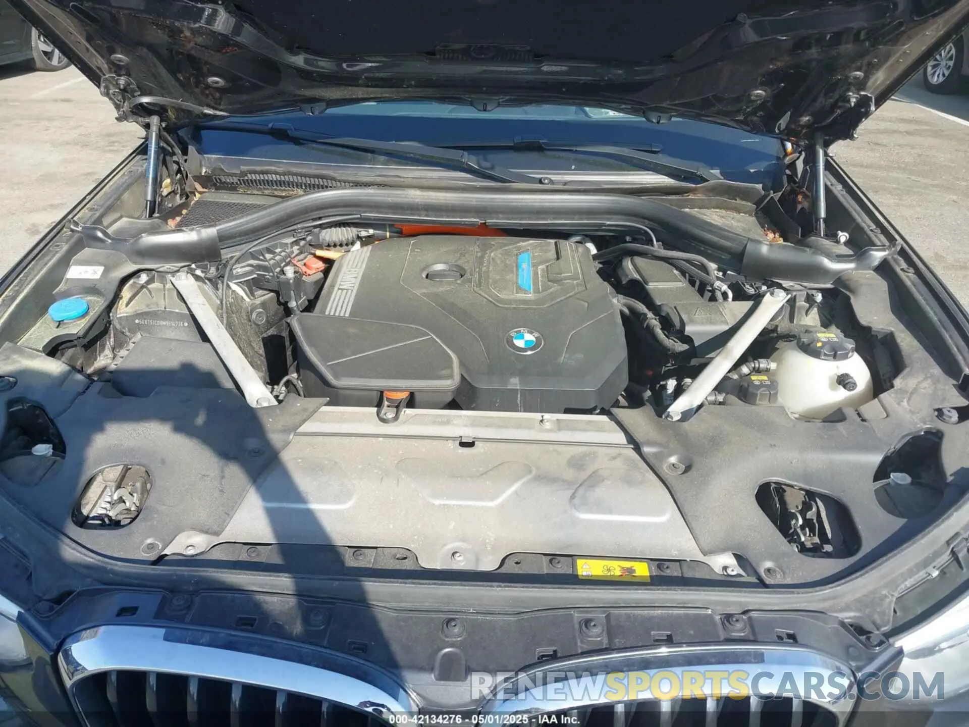10 Photograph of a damaged car 5UXTS1C08M9E14736 BMW X3 PHEV 2021