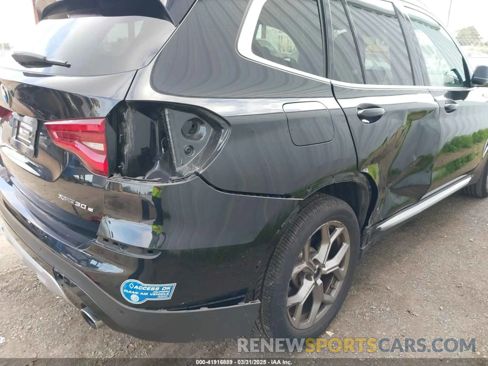 6 Photograph of a damaged car 5UXTS1C08M9H19167 BMW X3 PHEV 2021