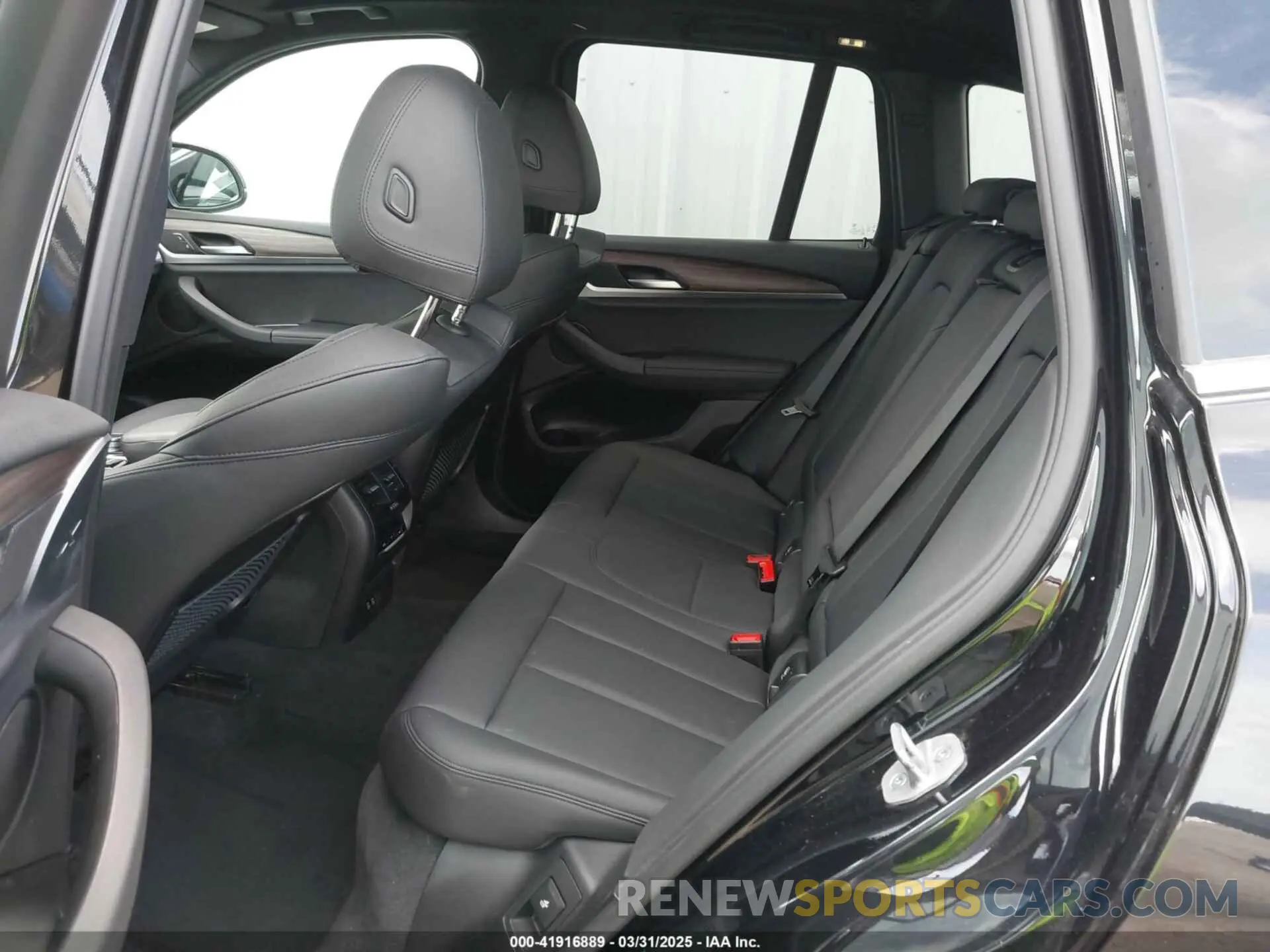 8 Photograph of a damaged car 5UXTS1C08M9H19167 BMW X3 PHEV 2021
