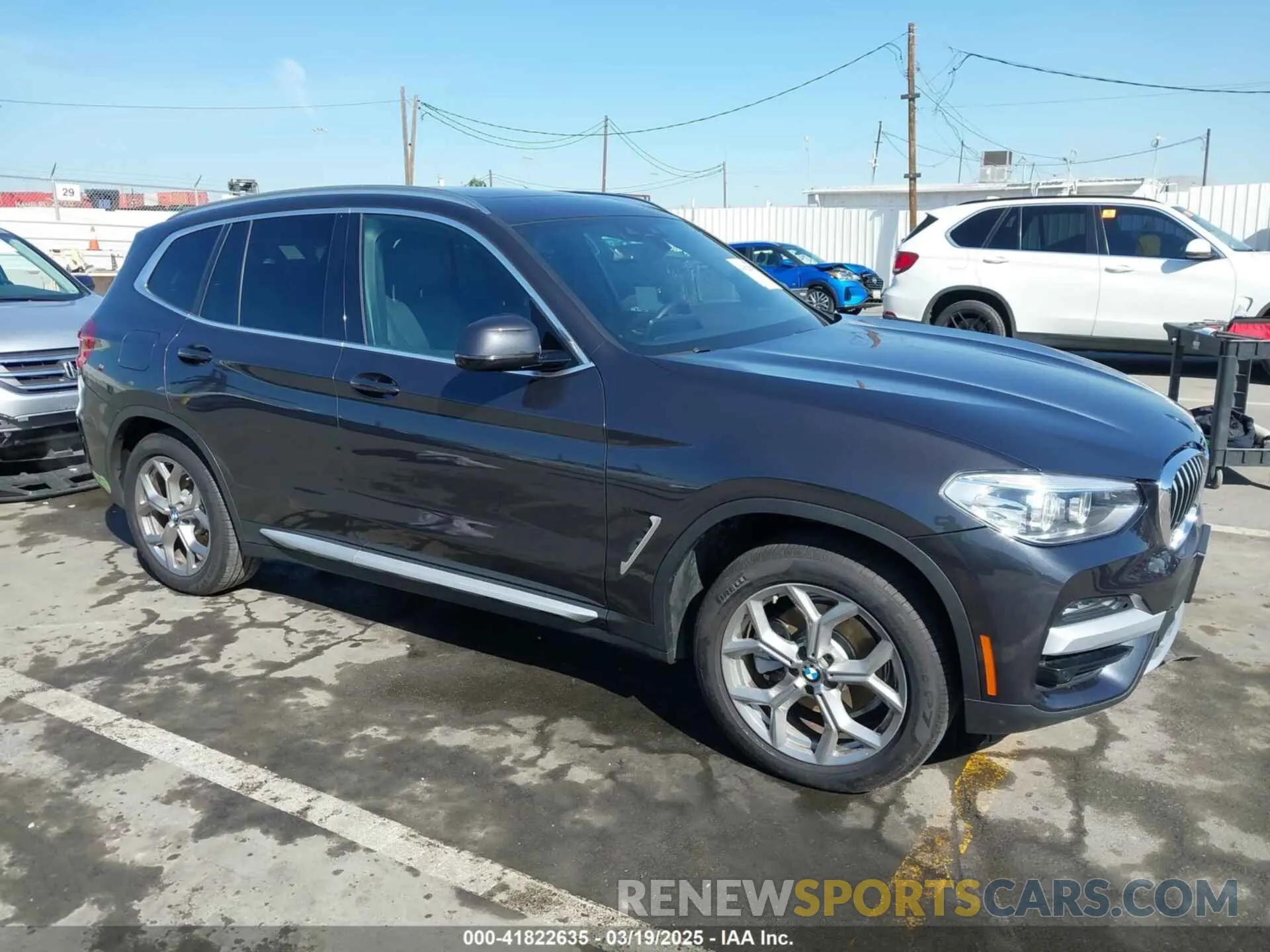 1 Photograph of a damaged car 5UXTS1C0XM9H12818 BMW X3 PHEV 2021