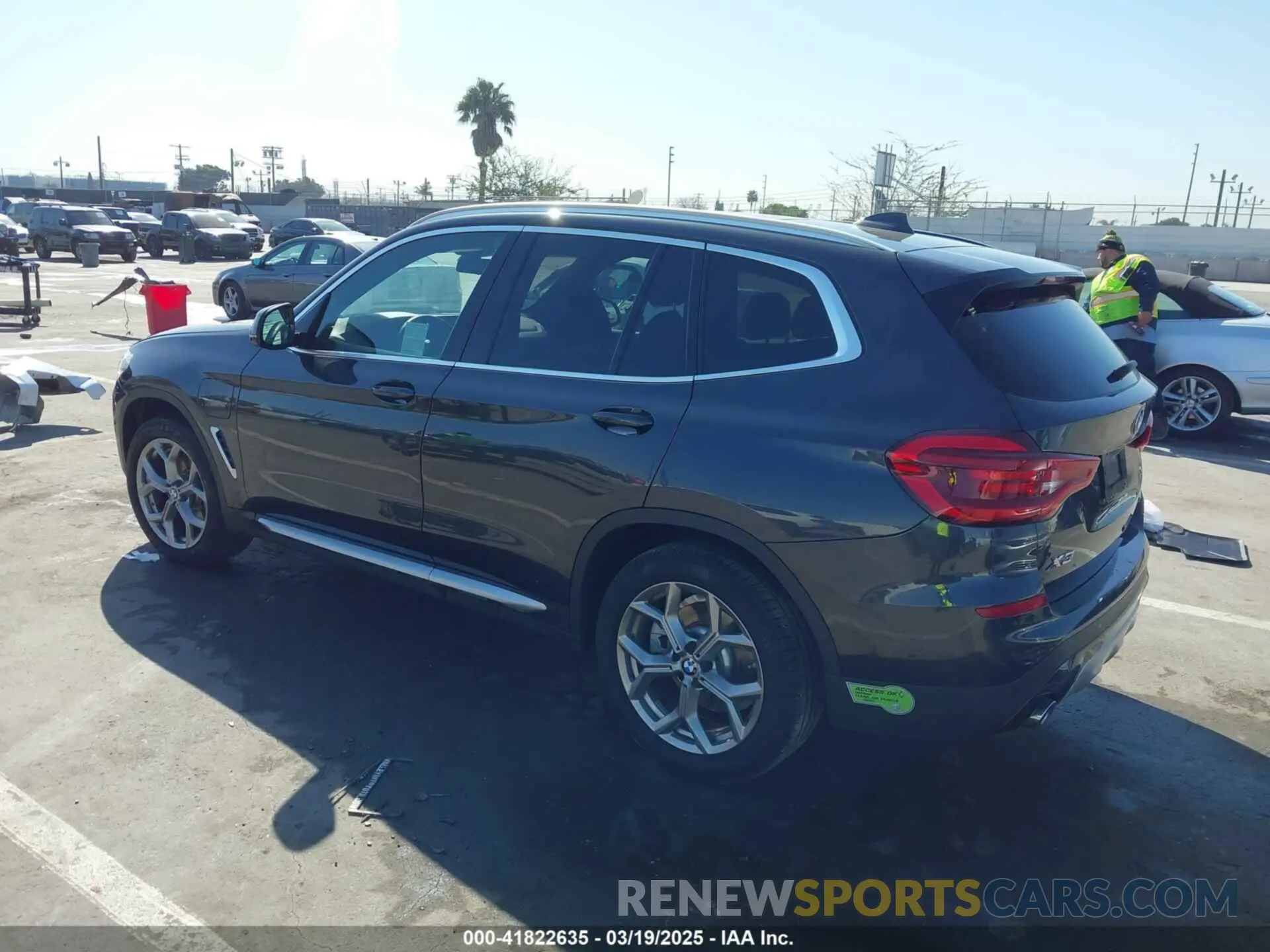 3 Photograph of a damaged car 5UXTS1C0XM9H12818 BMW X3 PHEV 2021