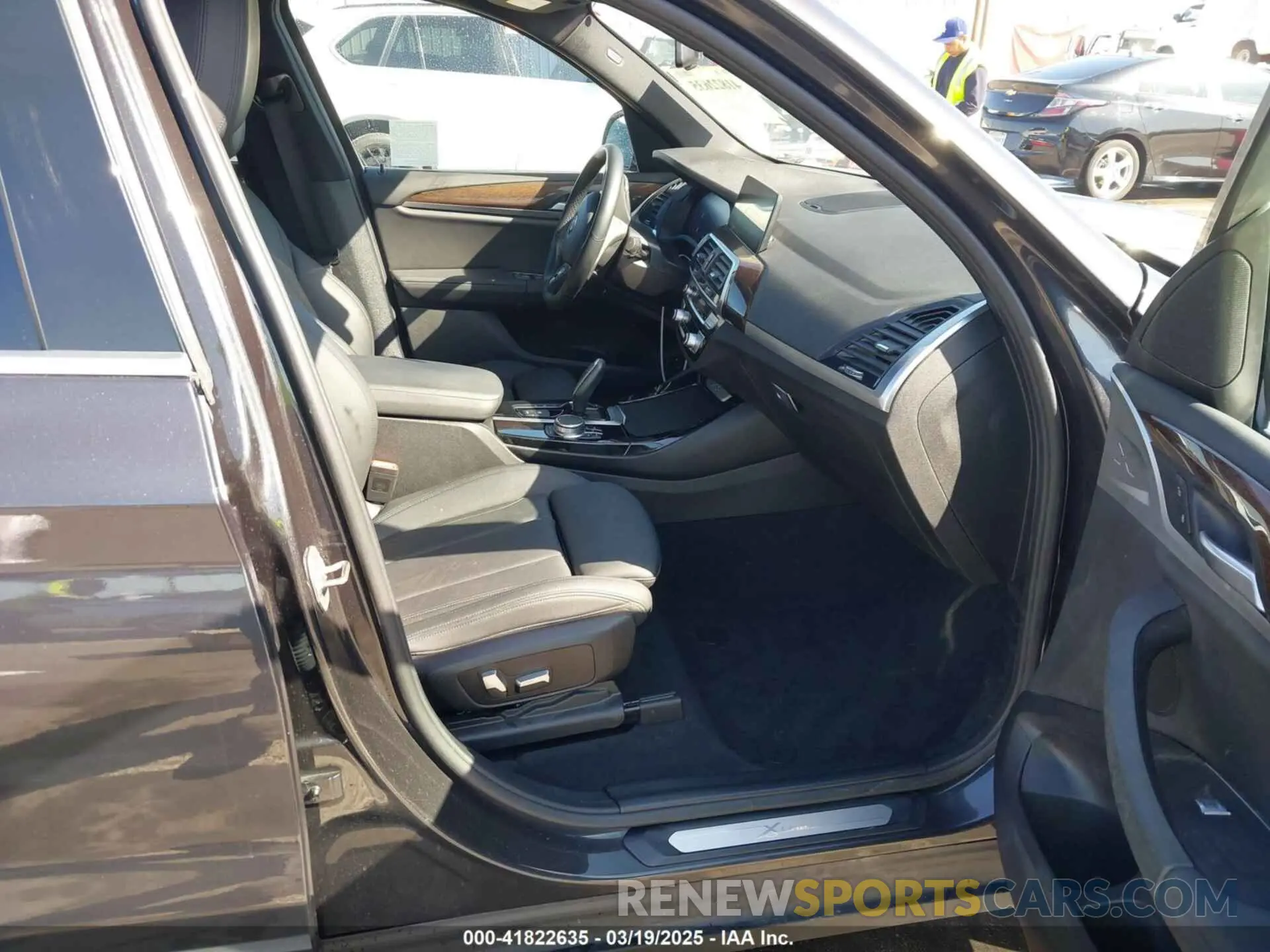 5 Photograph of a damaged car 5UXTS1C0XM9H12818 BMW X3 PHEV 2021