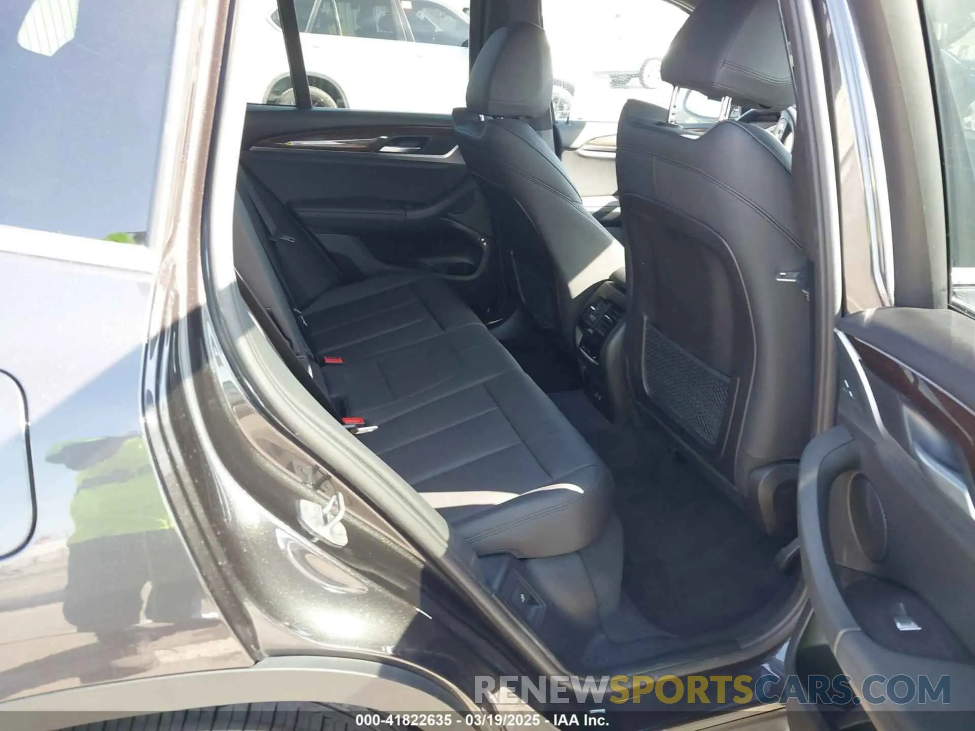8 Photograph of a damaged car 5UXTS1C0XM9H12818 BMW X3 PHEV 2021