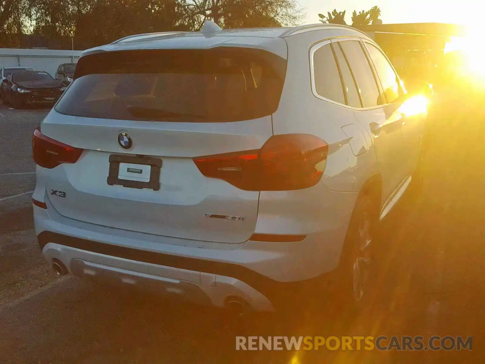 4 Photograph of a damaged car 5UXTR7C59KLE94123 BMW X3 SDRIVE3 2019