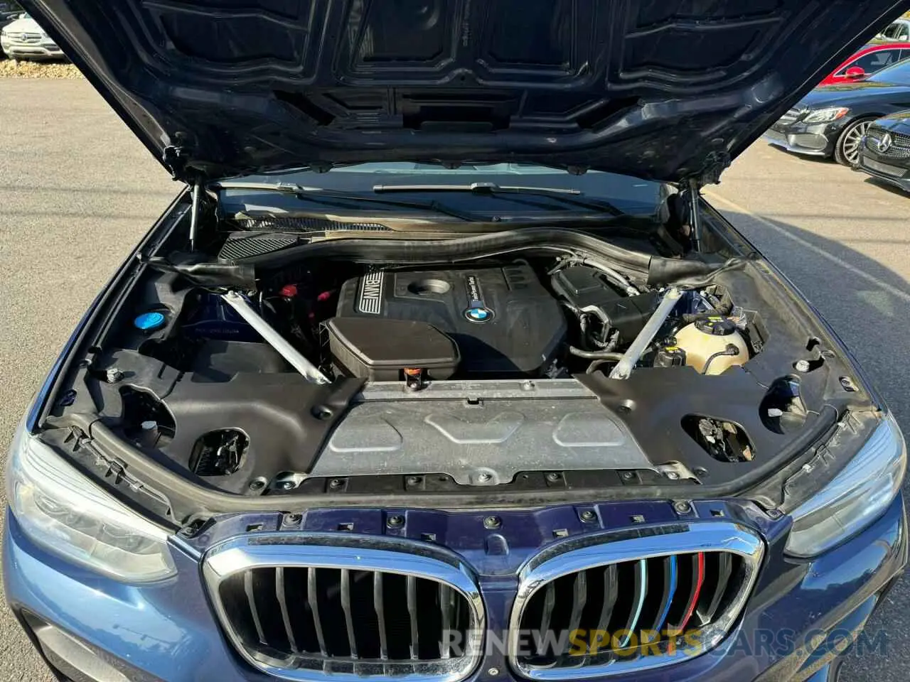 8 Photograph of a damaged car 5UXUJ3C50KLA58409 BMW X4 2019