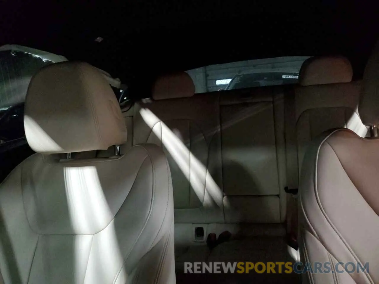 10 Photograph of a damaged car 5UXUJ3C50KLG51834 BMW X4 2019