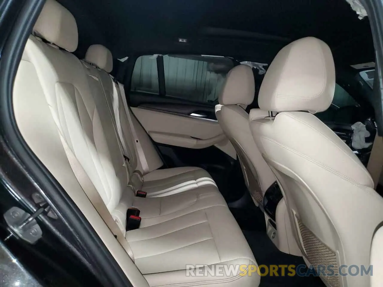 11 Photograph of a damaged car 5UXUJ3C50KLG51834 BMW X4 2019