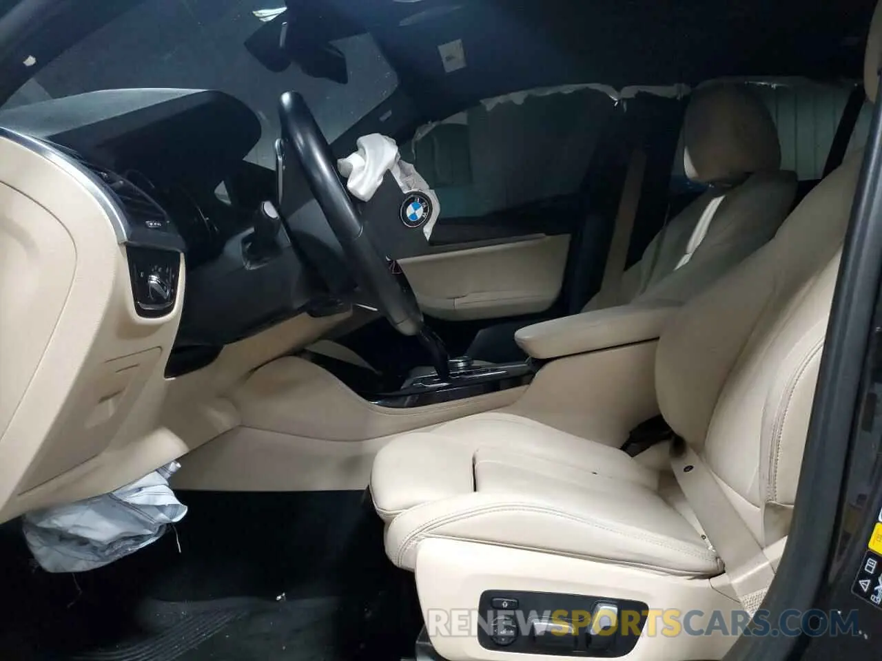 7 Photograph of a damaged car 5UXUJ3C50KLG51834 BMW X4 2019