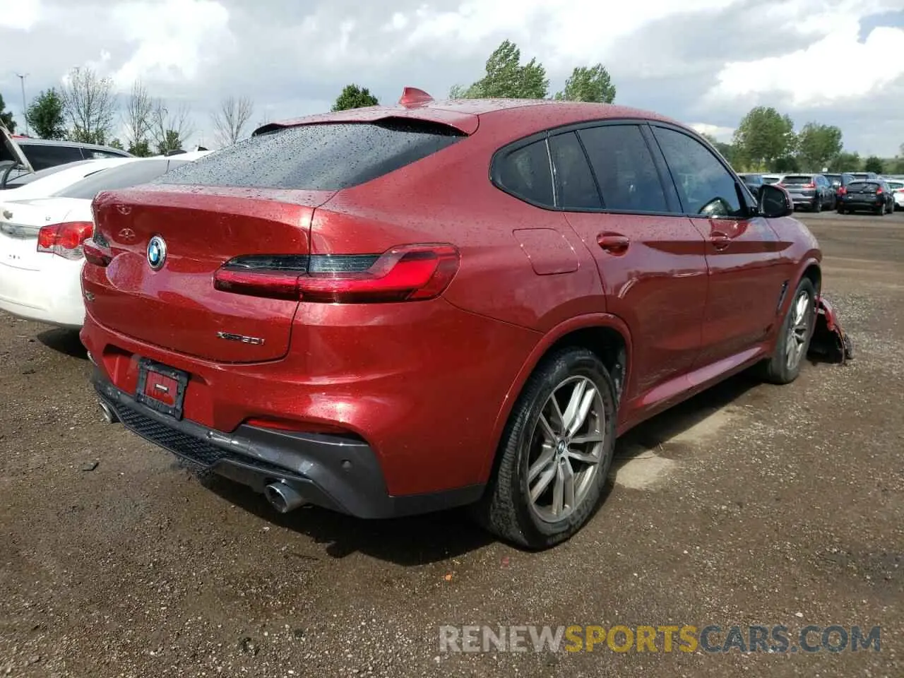 4 Photograph of a damaged car 5UXUJ3C50KLG51980 BMW X4 2019