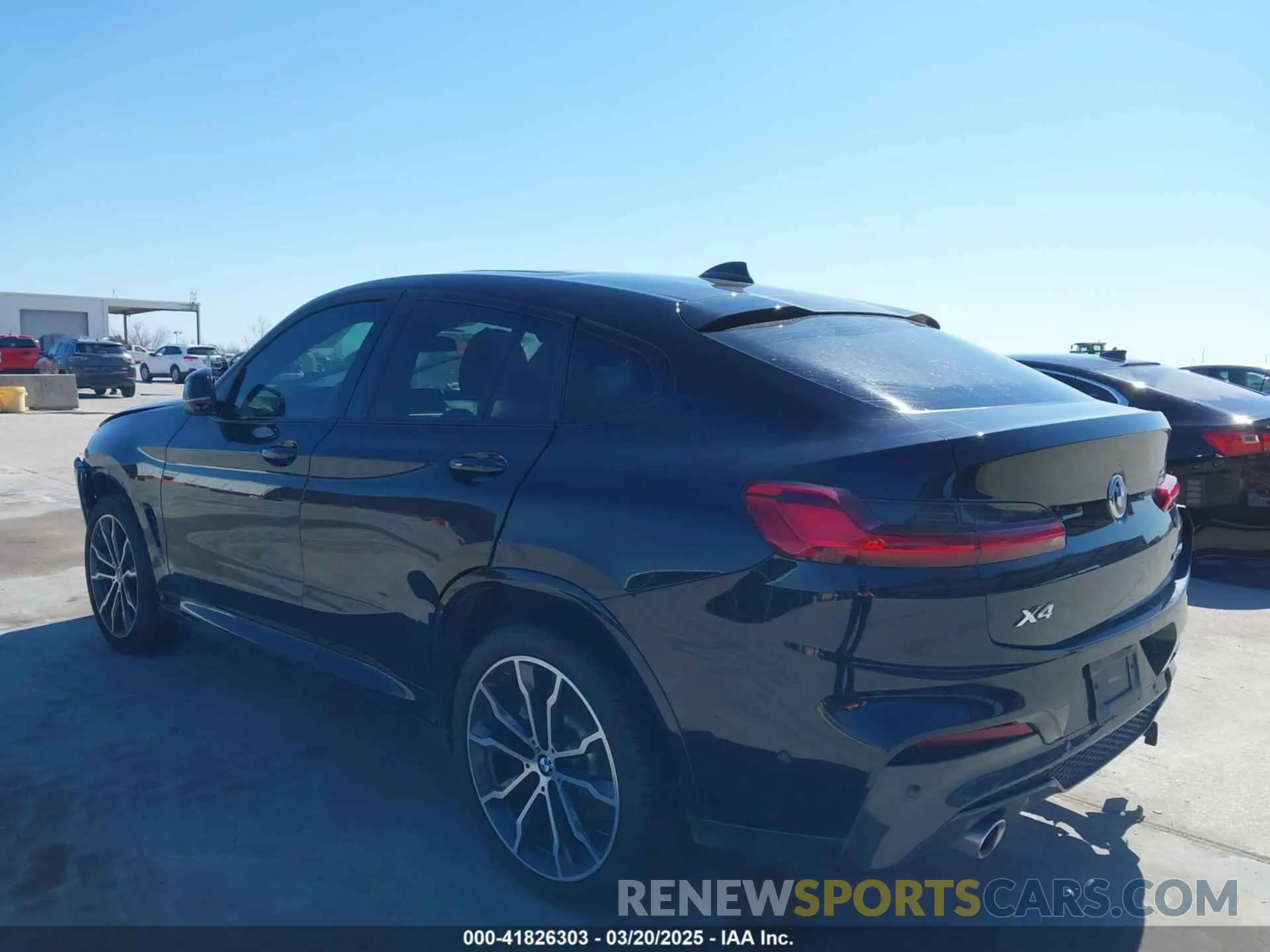 3 Photograph of a damaged car 5UXUJ3C50KLG53163 BMW X4 2019