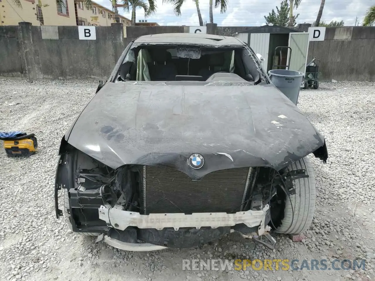 5 Photograph of a damaged car 5UXUJ3C50KLG55348 BMW X4 2019