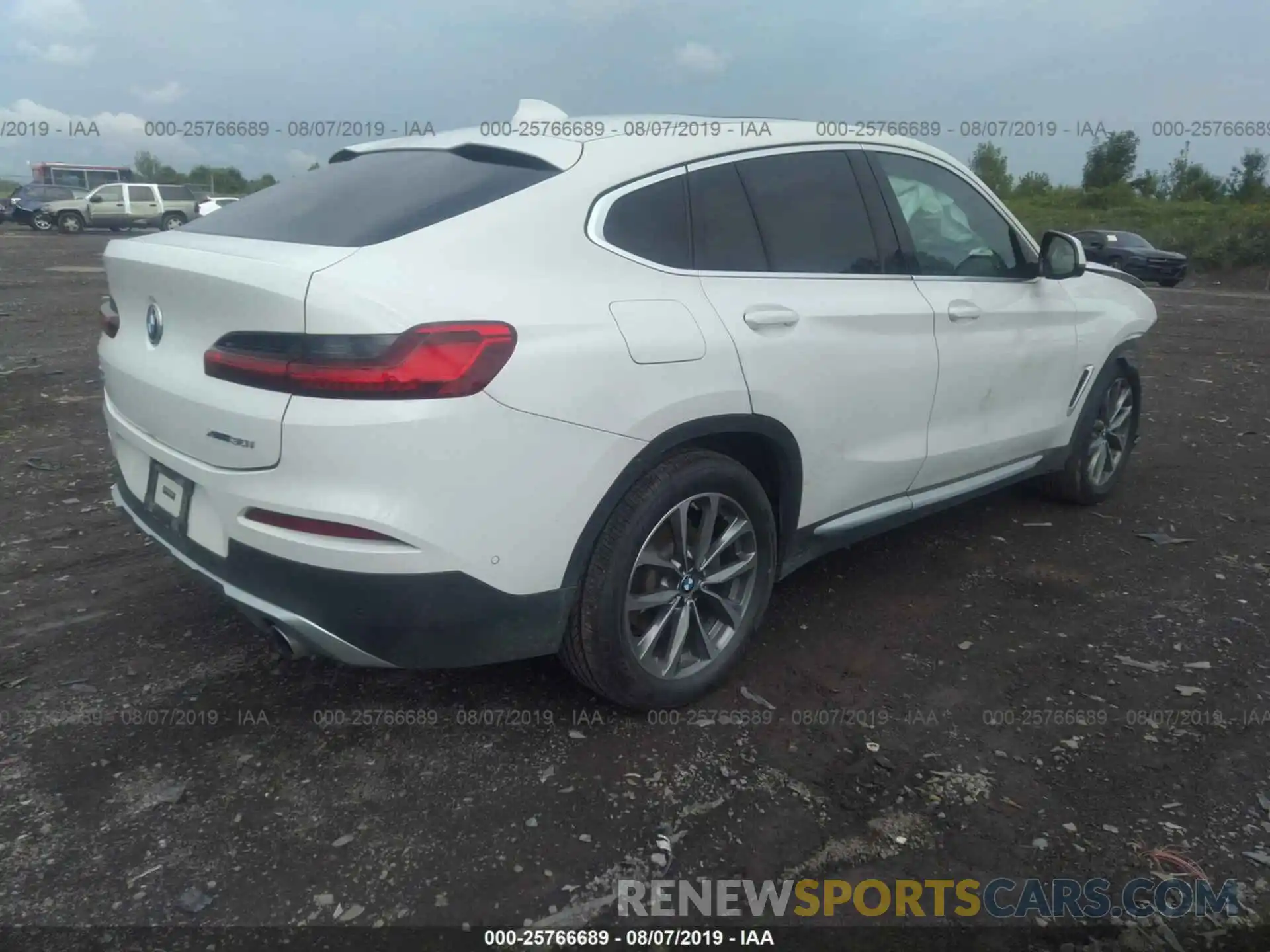 4 Photograph of a damaged car 5UXUJ3C51KLA58516 BMW X4 2019