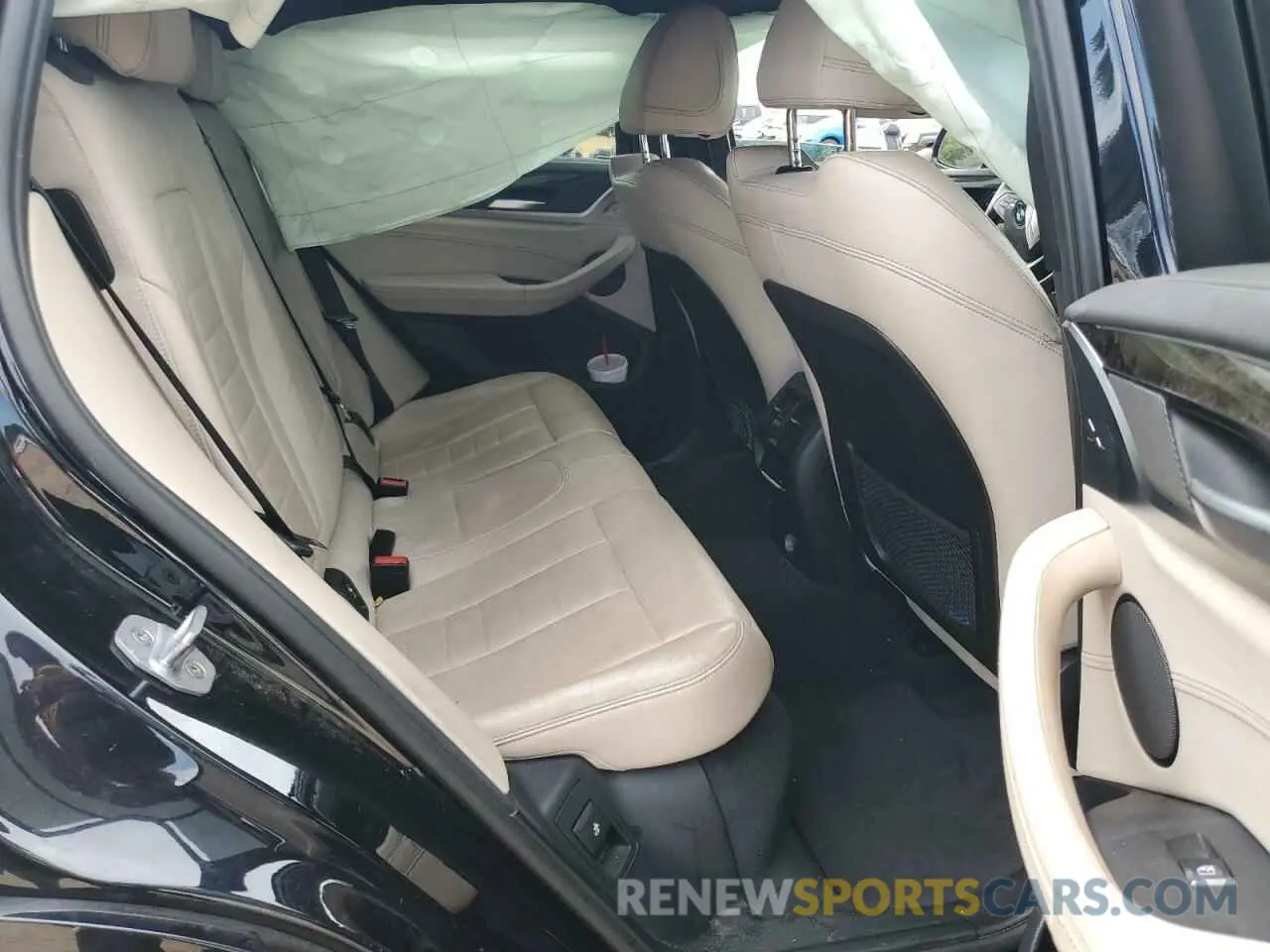10 Photograph of a damaged car 5UXUJ3C51KLA58600 BMW X4 2019