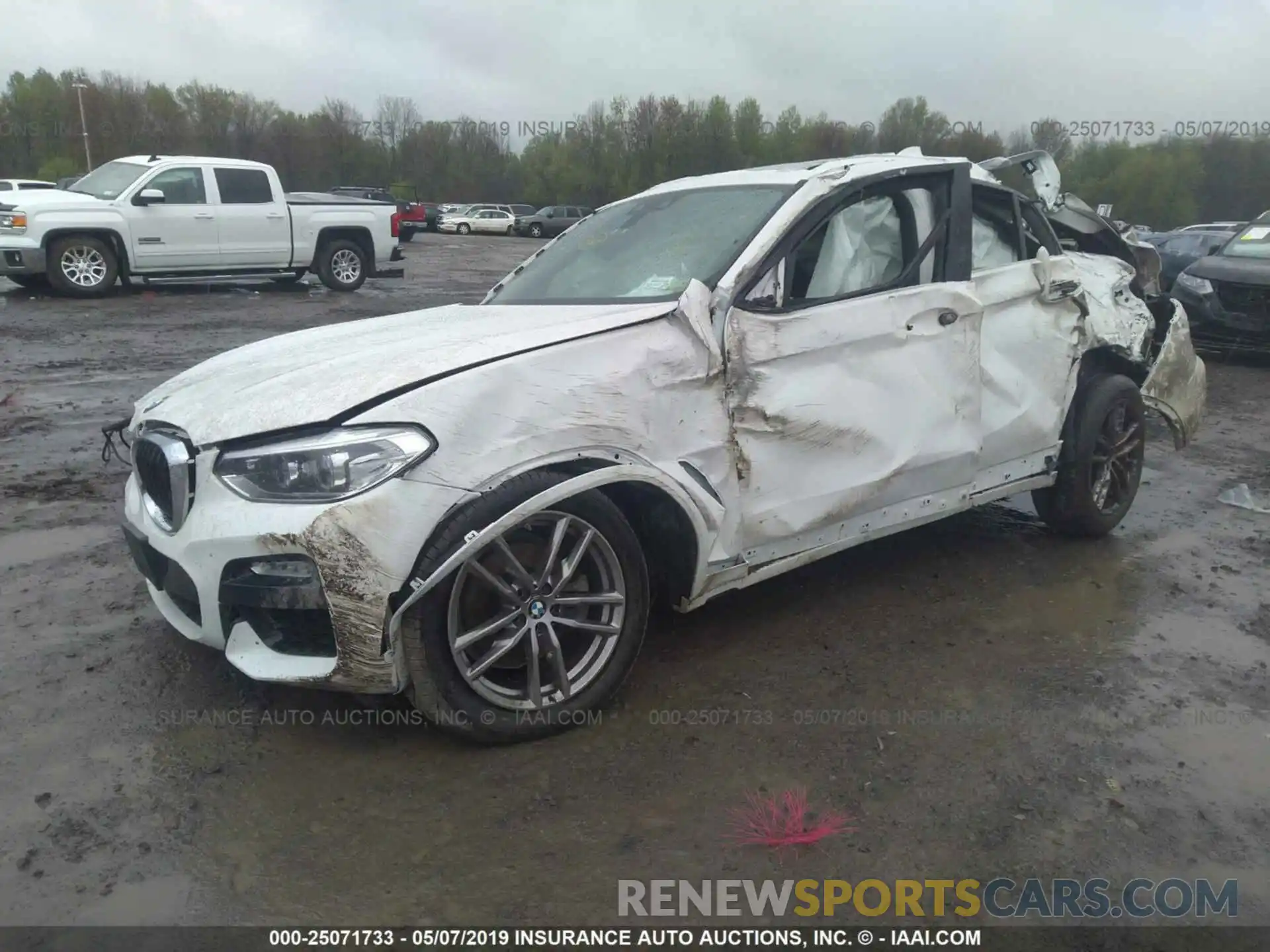 2 Photograph of a damaged car 5UXUJ3C51KLG52457 BMW X4 2019