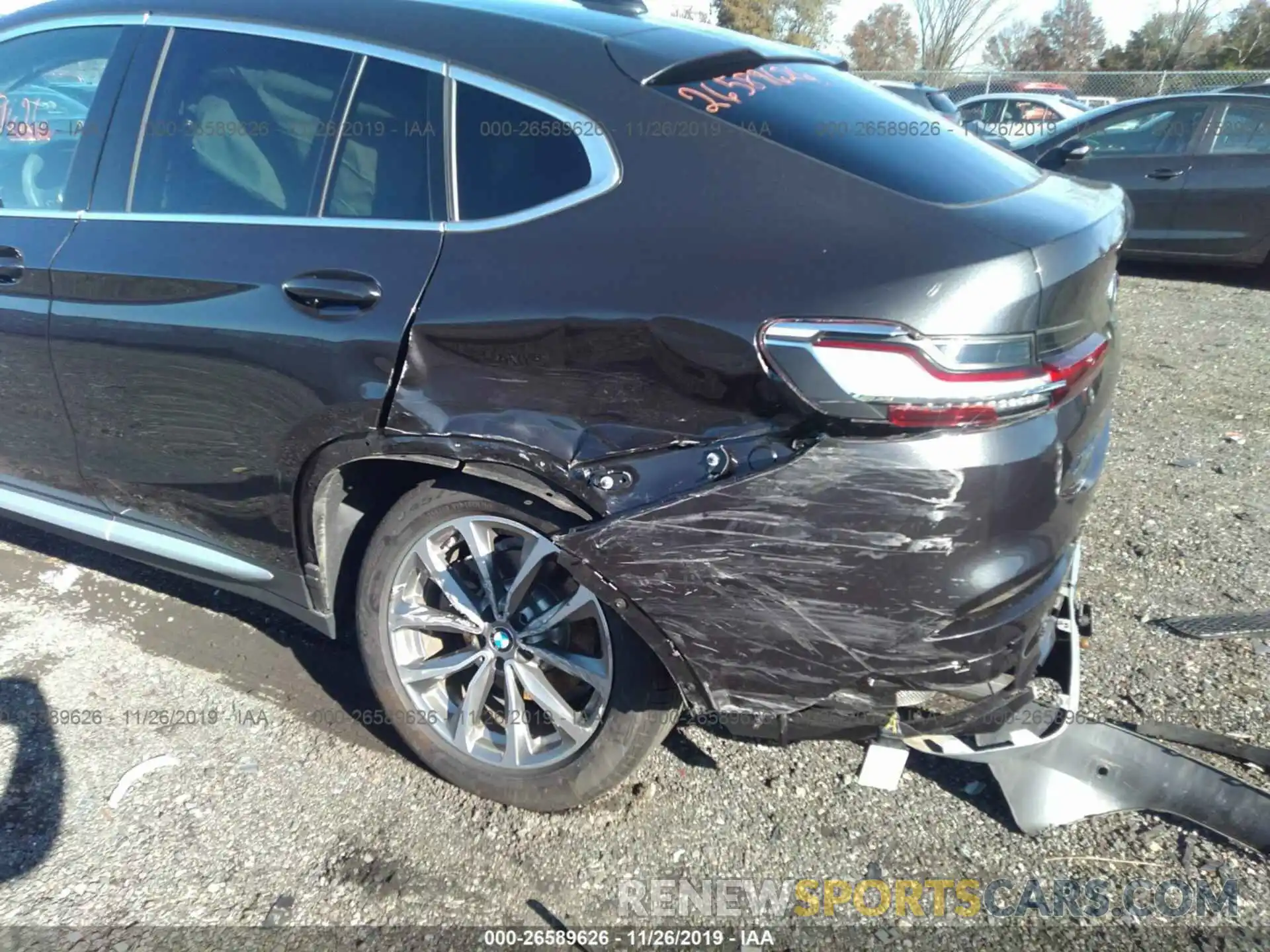 6 Photograph of a damaged car 5UXUJ3C52KLG52662 BMW X4 2019