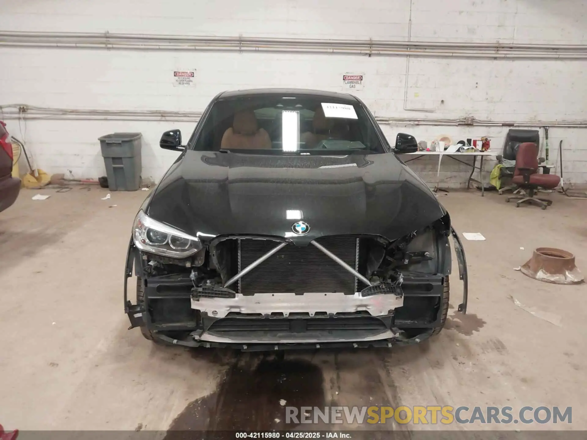 12 Photograph of a damaged car 5UXUJ3C52KLG53004 BMW X4 2019