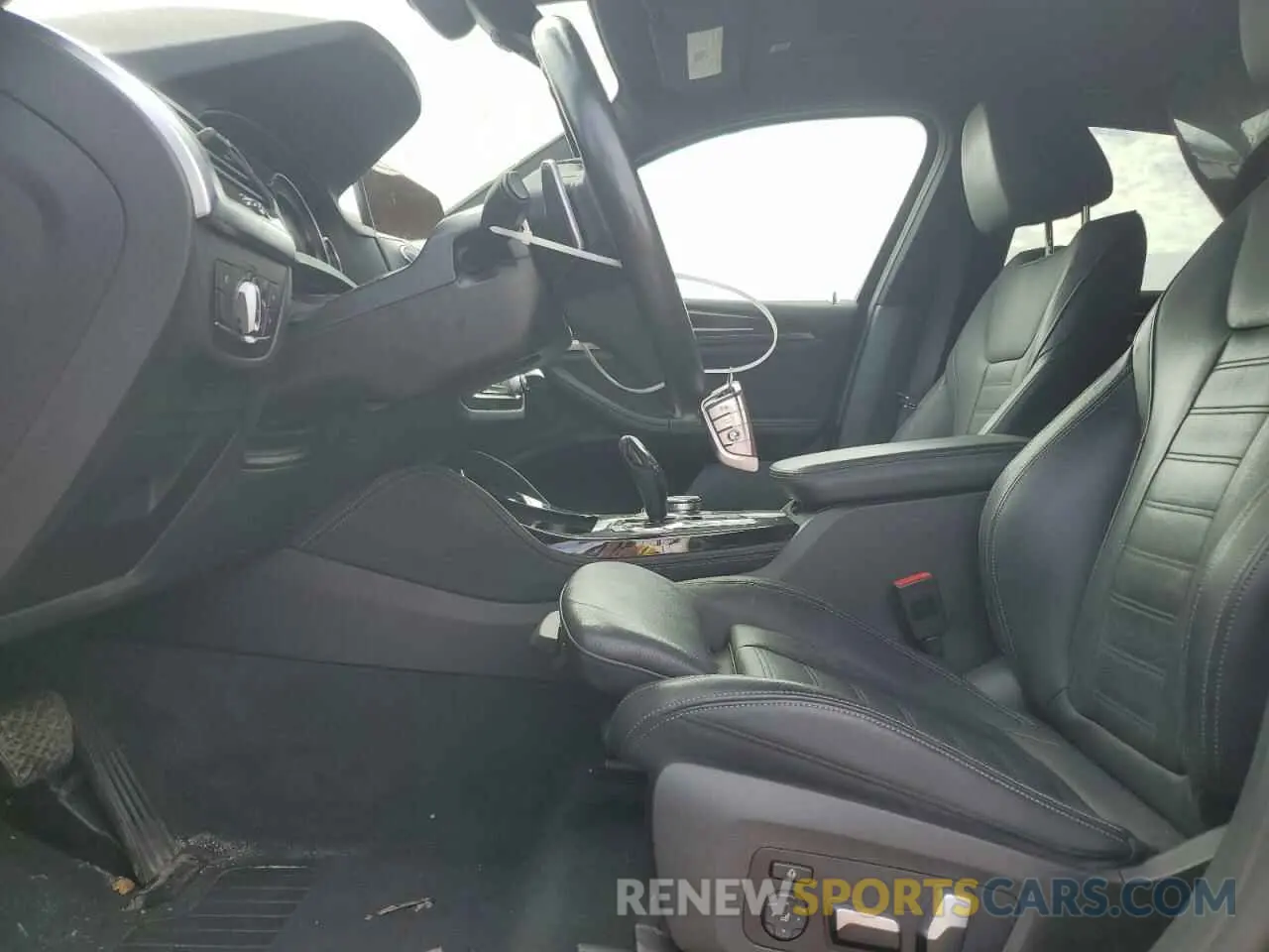 7 Photograph of a damaged car 5UXUJ3C52KLG53780 BMW X4 2019